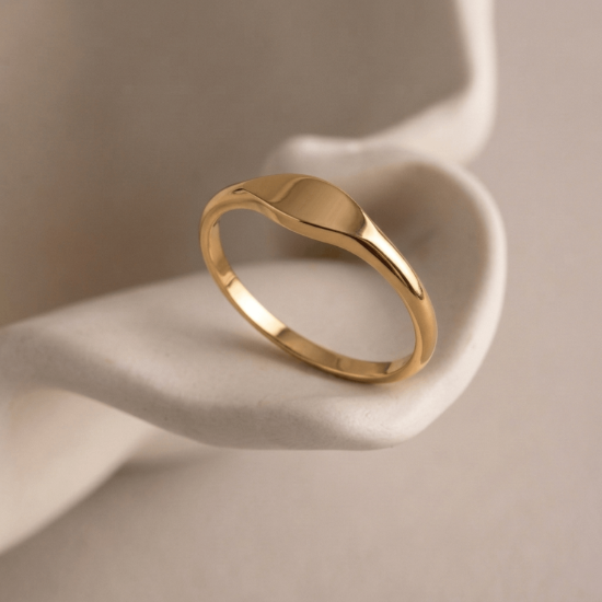 Mini Signet Ring in Solid Yellow Gold